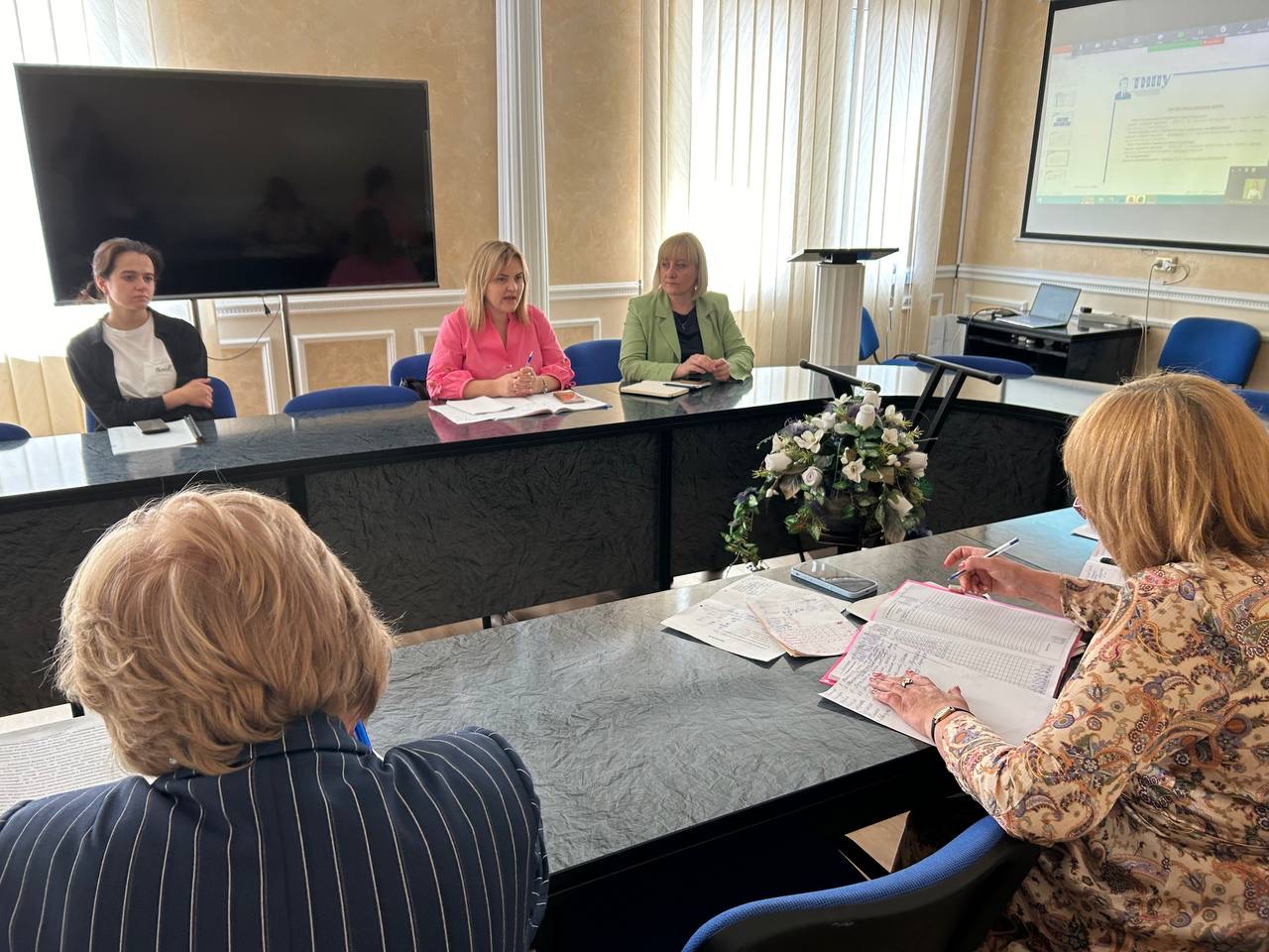 Обговорення на засіданні